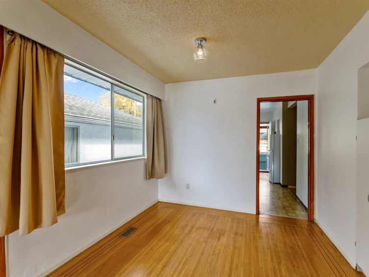 1615 Adanac Street, Vancouver, BC, V5L 2C7 - 6