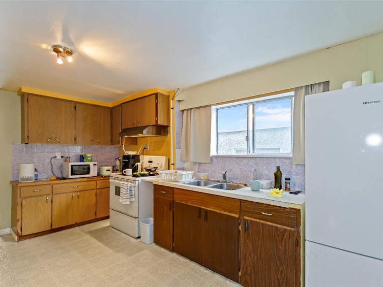 1615 Adanac Street, Vancouver, BC, V5L 2C7 - 17
