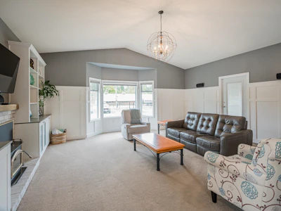 19810 20 Avenue - 3