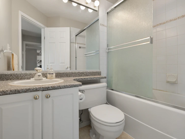 401-13733 74 Avenue, Surrey, BC, V3W 1B8 - 10