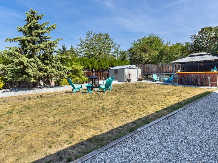 5592 Curtis Place, Sechelt, BC, V7Z 0R9 - 36