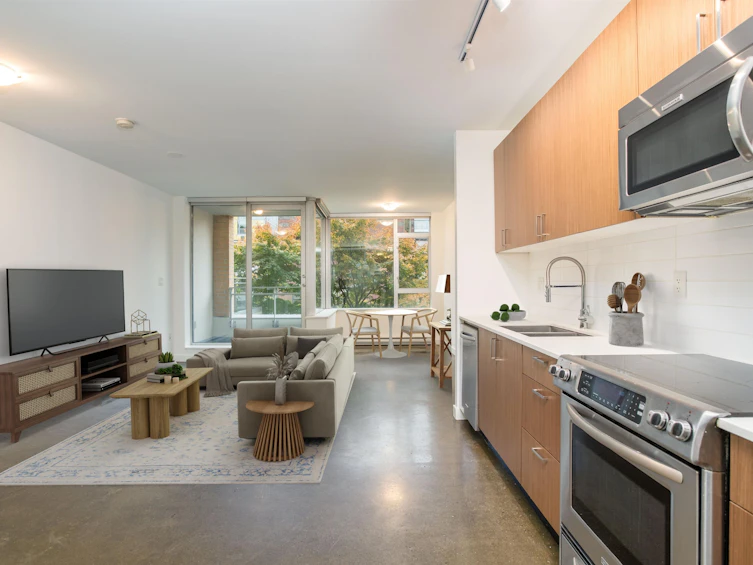 310-221 Union Street, Vancouver, BC, V6A 0B4