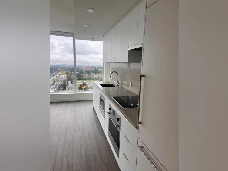 3211-13675 107a Avenue, Surrey, BC, V3T 2H2 - 9