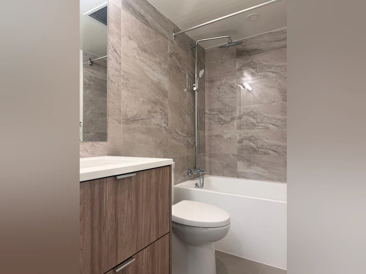 3211-13675 107a Avenue, Surrey, BC, V3T 2H2 - 7
