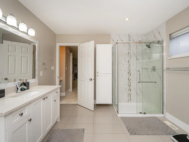 10816 80 Avenue, Delta, BC, V4C 4C2 - 30