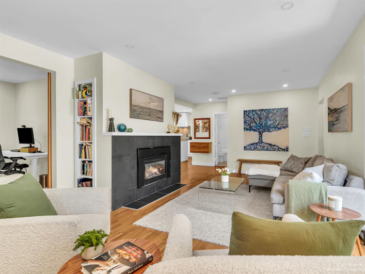 2433 Philip Avenue, North Vancouver, BC, V7P 2W7 - 5