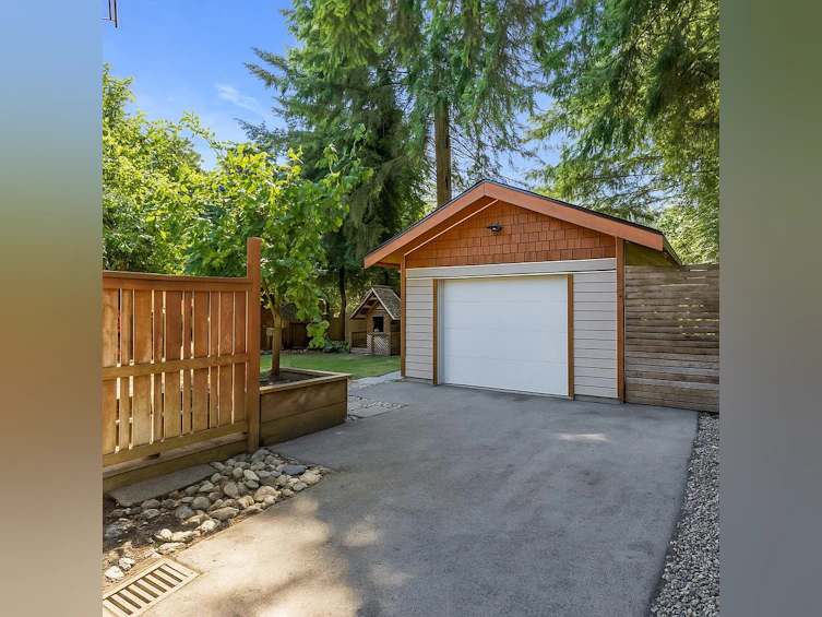 2433 Philip Avenue, North Vancouver, BC, V7P 2W7 - 39