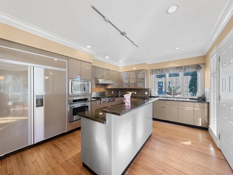 1426 W 48th Avenue, Vancouver, BC, V6M 2P2 - 8
