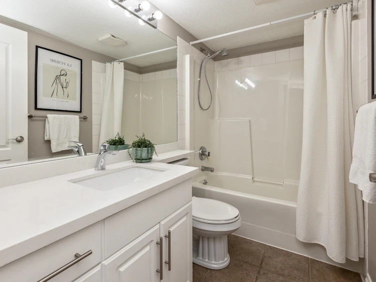 103-17740 58a Avenue, Surrey, BC, V3S 8M5 - 23