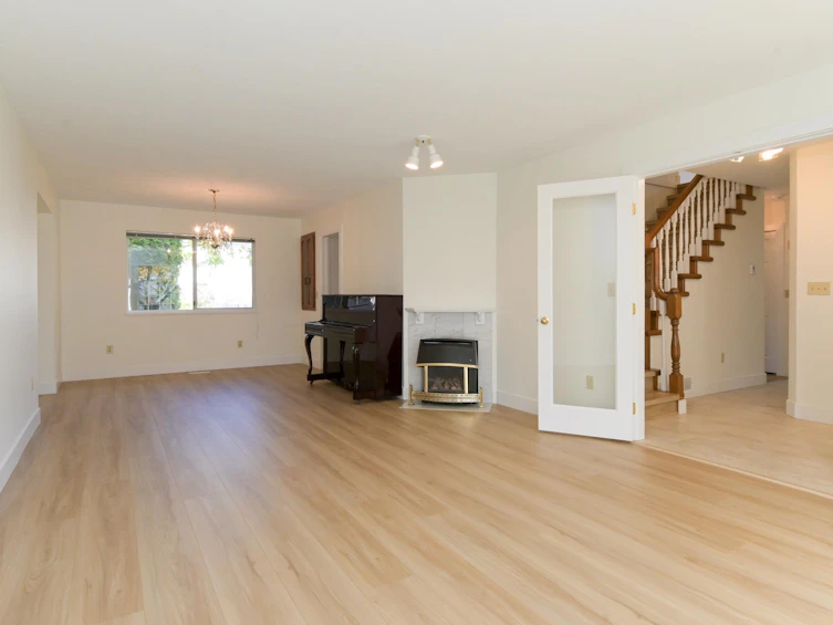 9469 154 Street, Surrey, BC, V3R 9E2 - 3