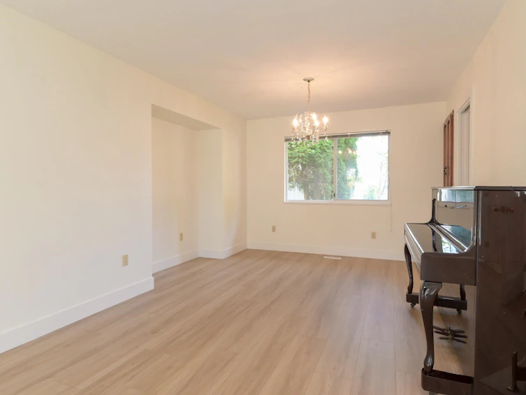 9469 154 Street, Surrey, BC, V3R 9E2 - 6