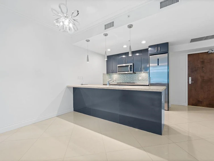 403-162 Victory Ship Way, North Vancouver, BC, V7L 0B4 - 8