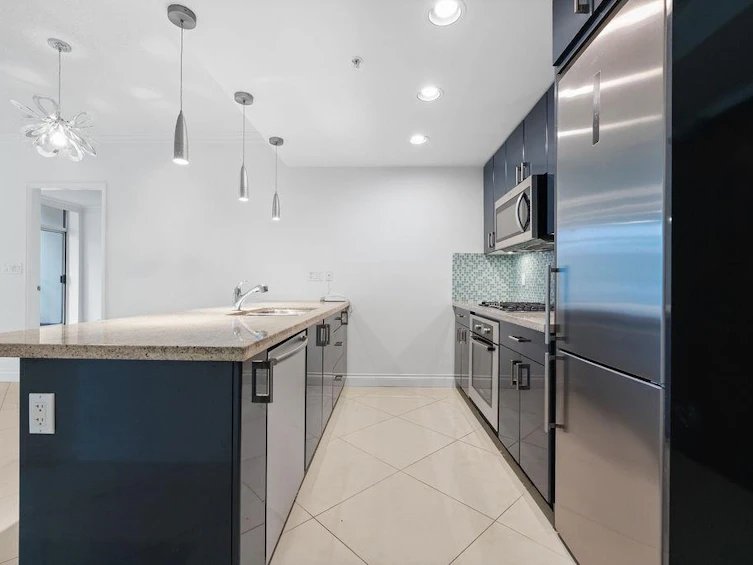 403-162 Victory Ship Way, North Vancouver, BC, V7L 0B4 - 11