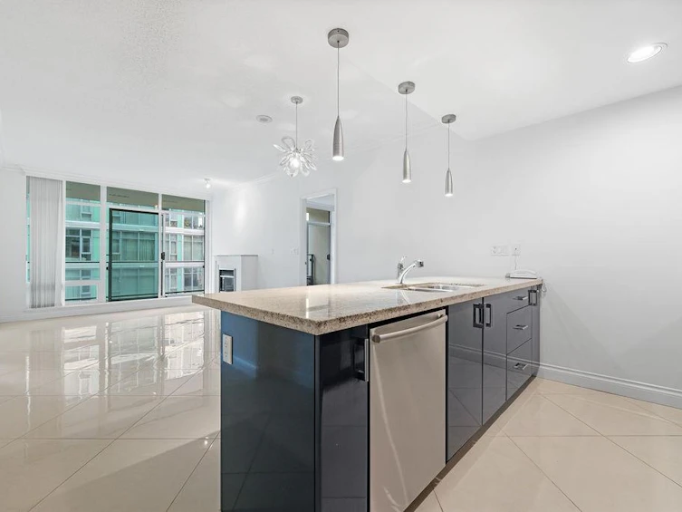403-162 Victory Ship Way, North Vancouver, BC, V7L 0B4 - 16