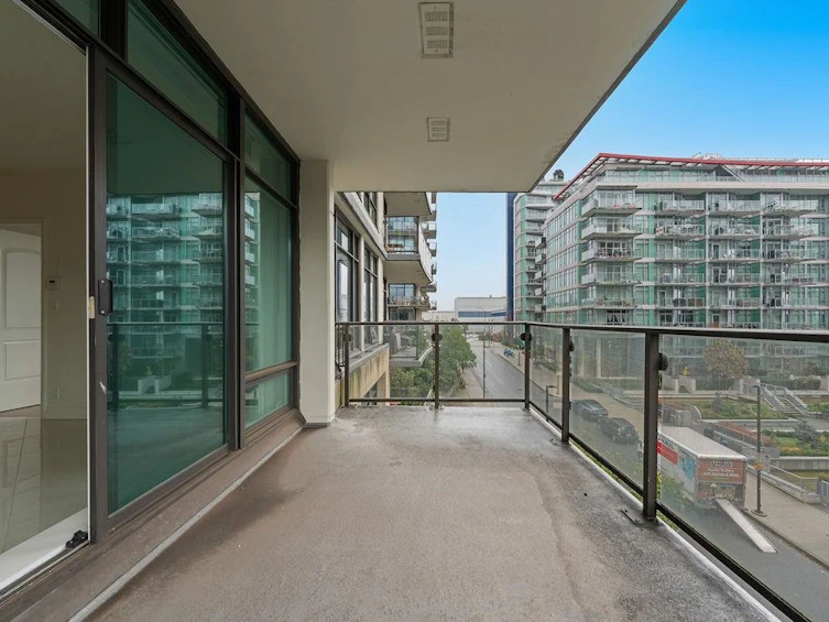 403-162 Victory Ship Way, North Vancouver, BC, V7L 0B4 - 39