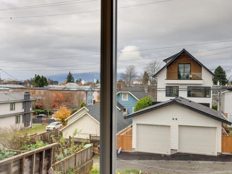 311 E 38th Avenue, Vancouver, BC, V5W 1H5 - 13