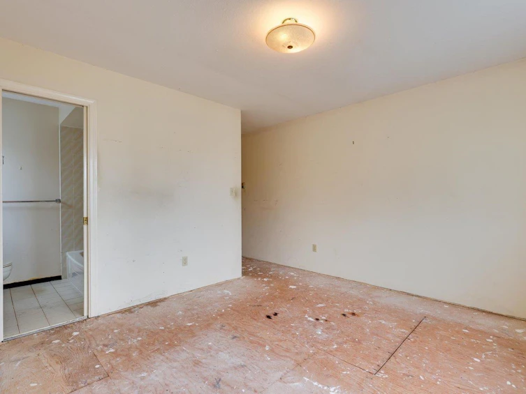311 E 38th Avenue, Vancouver, BC, V5W 1H5 - 14