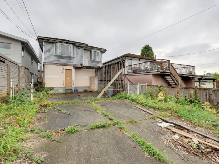 311 E 38th Avenue, Vancouver, BC, V5W 1H5 - 16