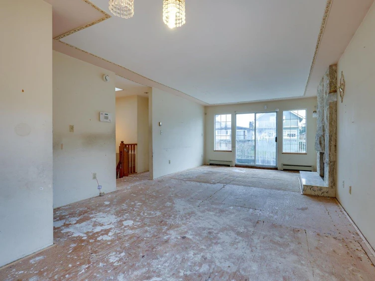 311 E 38th Avenue, Vancouver, BC, V5W 1H5 - 8