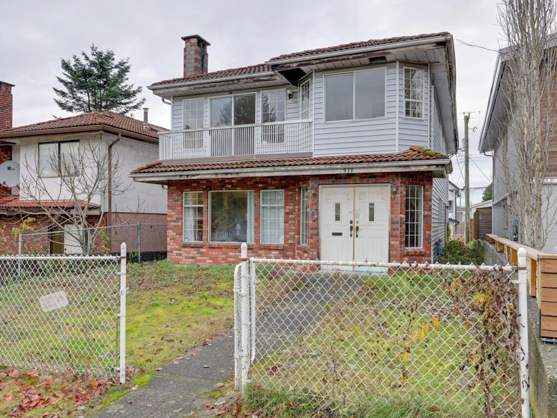 311 E 38th Avenue, Vancouver BC V5W 1H5