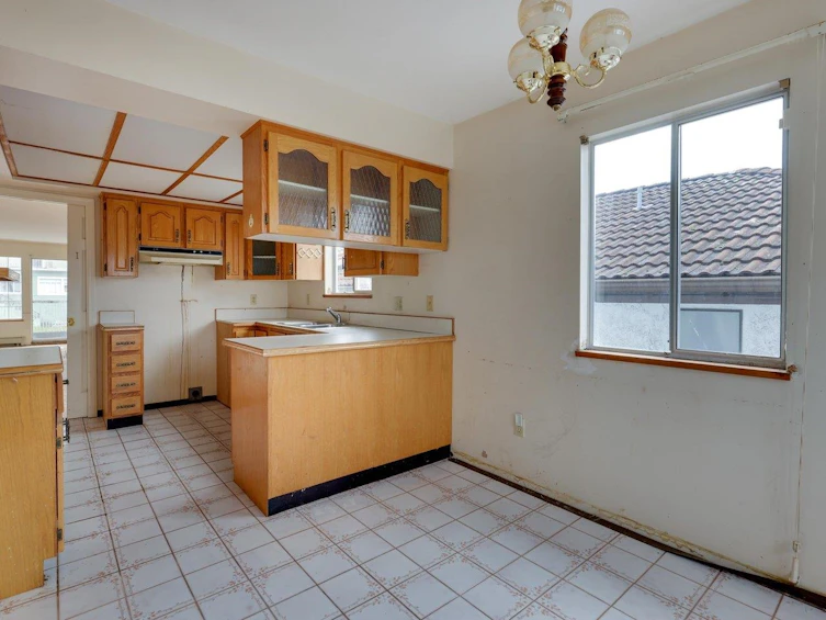 311 E 38th Avenue, Vancouver, BC, V5W 1H5 - 11