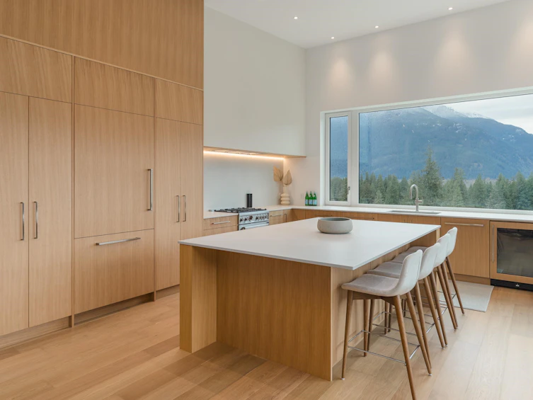 1780 Pinewood Drive, Pemberton, BC, V0N 2L3 - 2