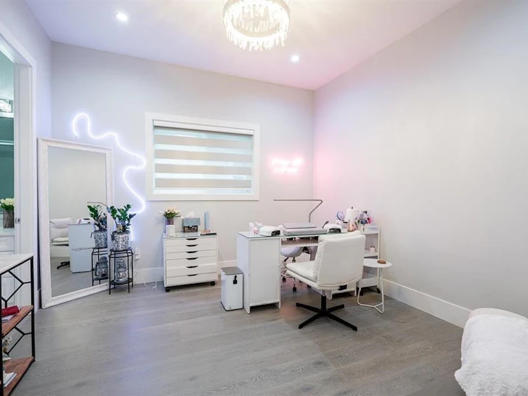 8821 Queen Mary Boulevard, Surrey, BC, V3V 6P9 - 12