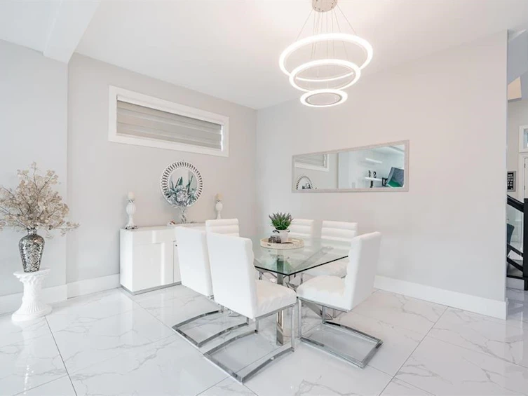 8821 Queen Mary Boulevard, Surrey, BC, V3V 6P9 - 5