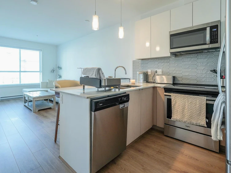 414-19567 64 Avenue, Surrey, BC, V3S 7H8 - 3