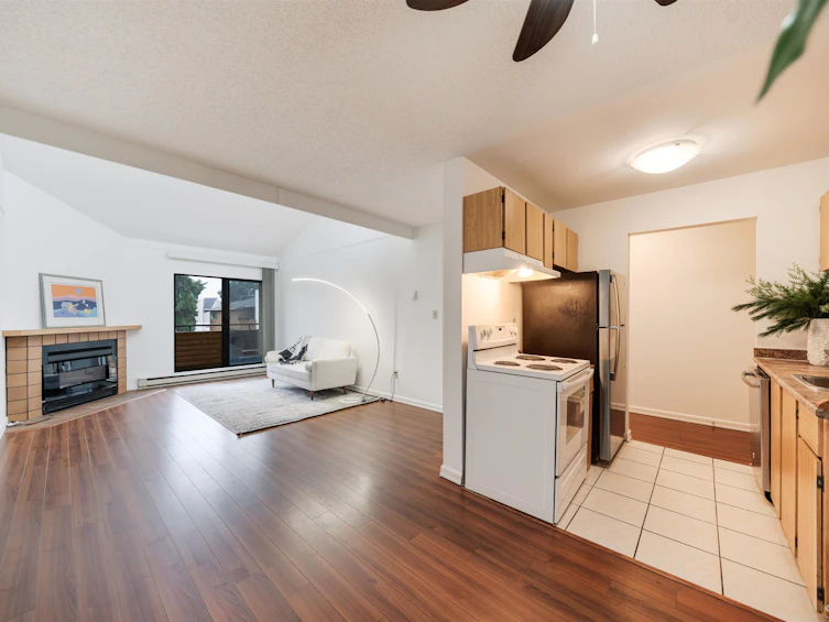 316-7295 Moffatt Road, Richmond, BC, V6Y 3E5 - 2