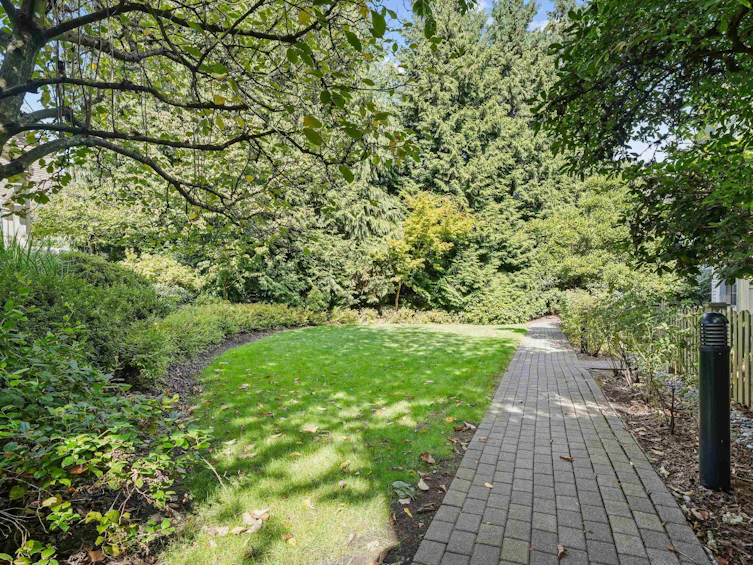 355-1100 E 29th Street, North Vancouver, BC, V7K 3E4 - 11