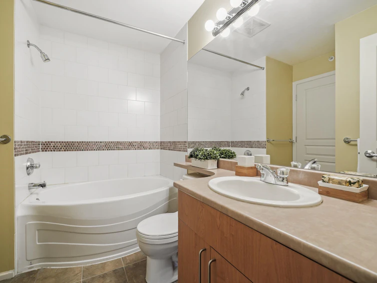 355-1100 E 29th Street, North Vancouver, BC, V7K 3E4 - 4