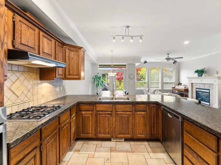 3880 Garry Street, Richmond, BC, V7E 2T8 - 9