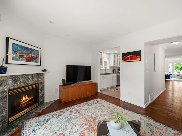 262 E 10th Street, North Vancouver, BC, V7L 2E1 - 9