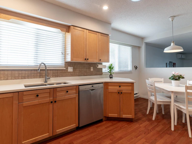 11200 Frigate Court, Richmond, BC, V7E 4M4 - 9