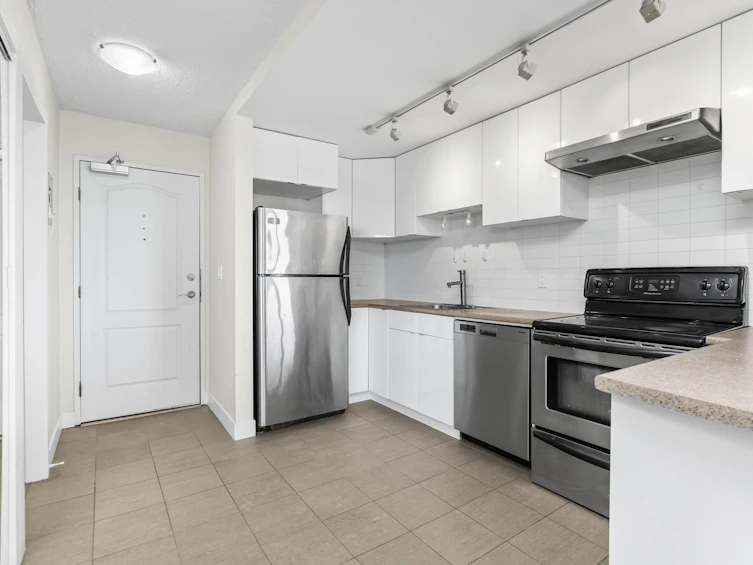 1610-2016 Fullerton Avenue, North Vancouver, BC, V7P 3E6 - 3