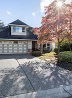 6696 London Drive