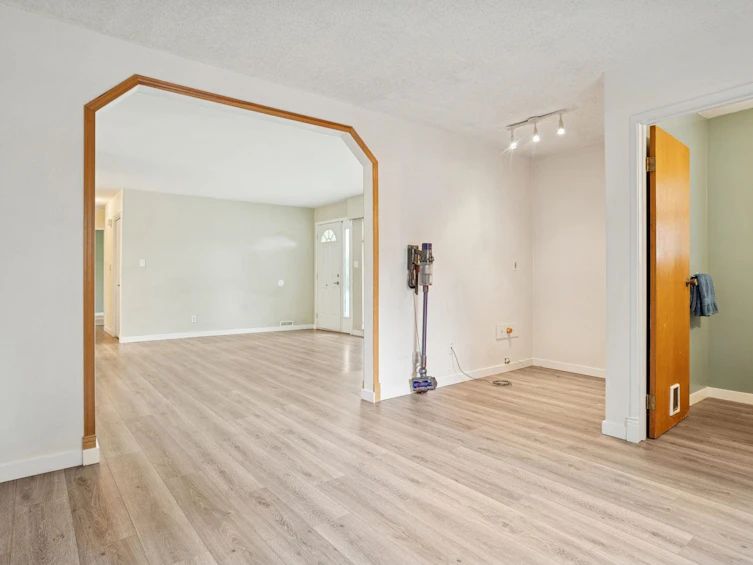 5447 River Road, Delta, BC, V4K 1S8 - 8