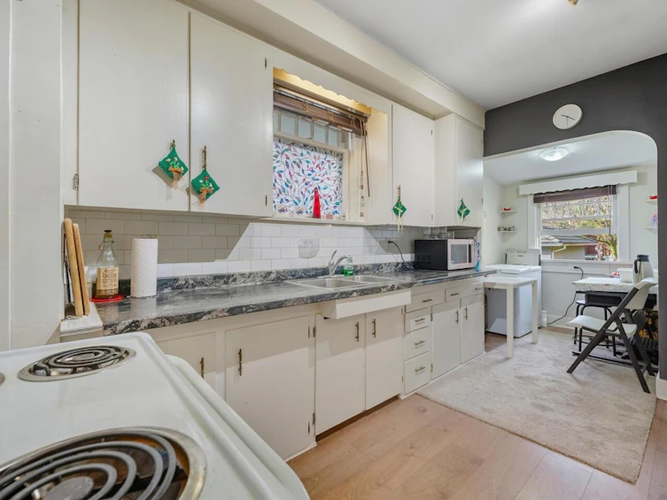 7963 Montcalm Street, Vancouver, BC, V6P 4P2 - 17