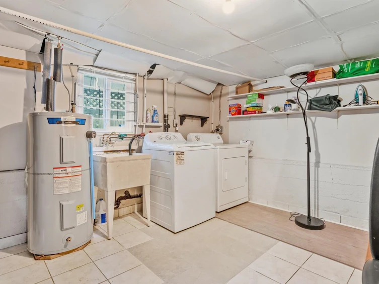7963 Montcalm Street, Vancouver, BC, V6P 4P2 - 21