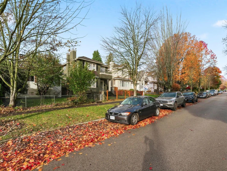 7963 Montcalm Street, Vancouver, BC, V6P 4P2 - 2