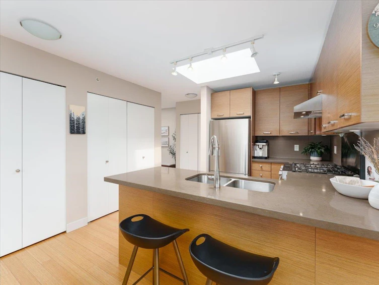 402-3732 Mt Seymour Parkway, North Vancouver, BC, V7G 1C3 - 11