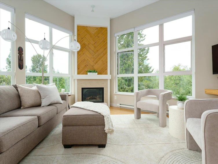 402-3732 Mt Seymour Parkway, North Vancouver, BC, V7G 1C3 - 3