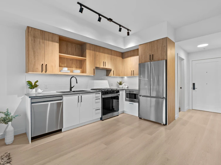 105-1100 Clarke Road, Port Moody, BC, V6M 4B9 - 6