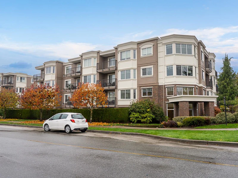 302 - 15389 Roper Avenue, Surrey BC V4B 2G2
