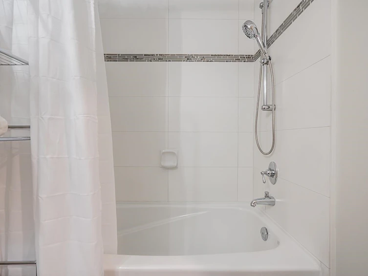 302-15389 Roper Avenue, Surrey, BC, V4B 2S8 - 25