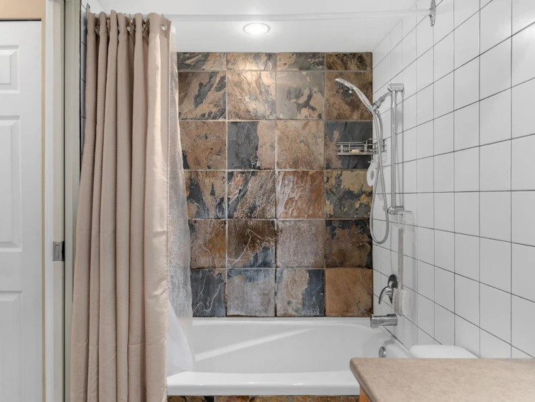 6-230 W 15th Street, North Vancouver, BC, V7M 1S2 - 29