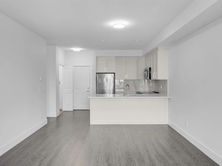 419-9983 E Barnston Drive, Surrey, BC, V4N 6T3 - 2