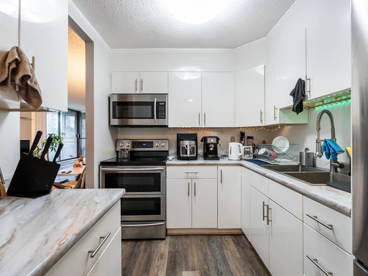 702-3755 Bartlett Court, Burnaby, BC, V3J 7G7 - 9