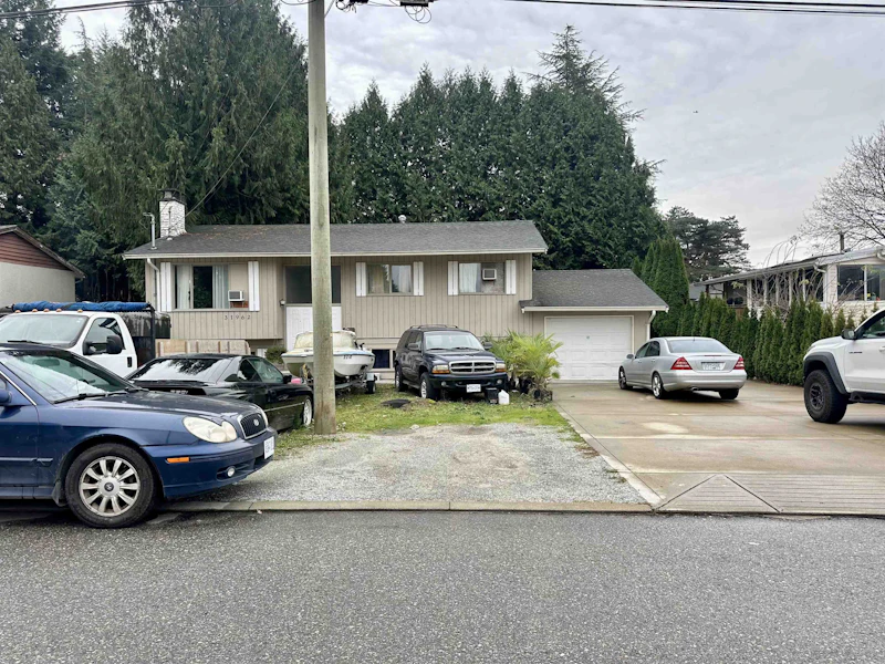 31962 Hillcrest Avenue, Mission BC V2V 1K9
